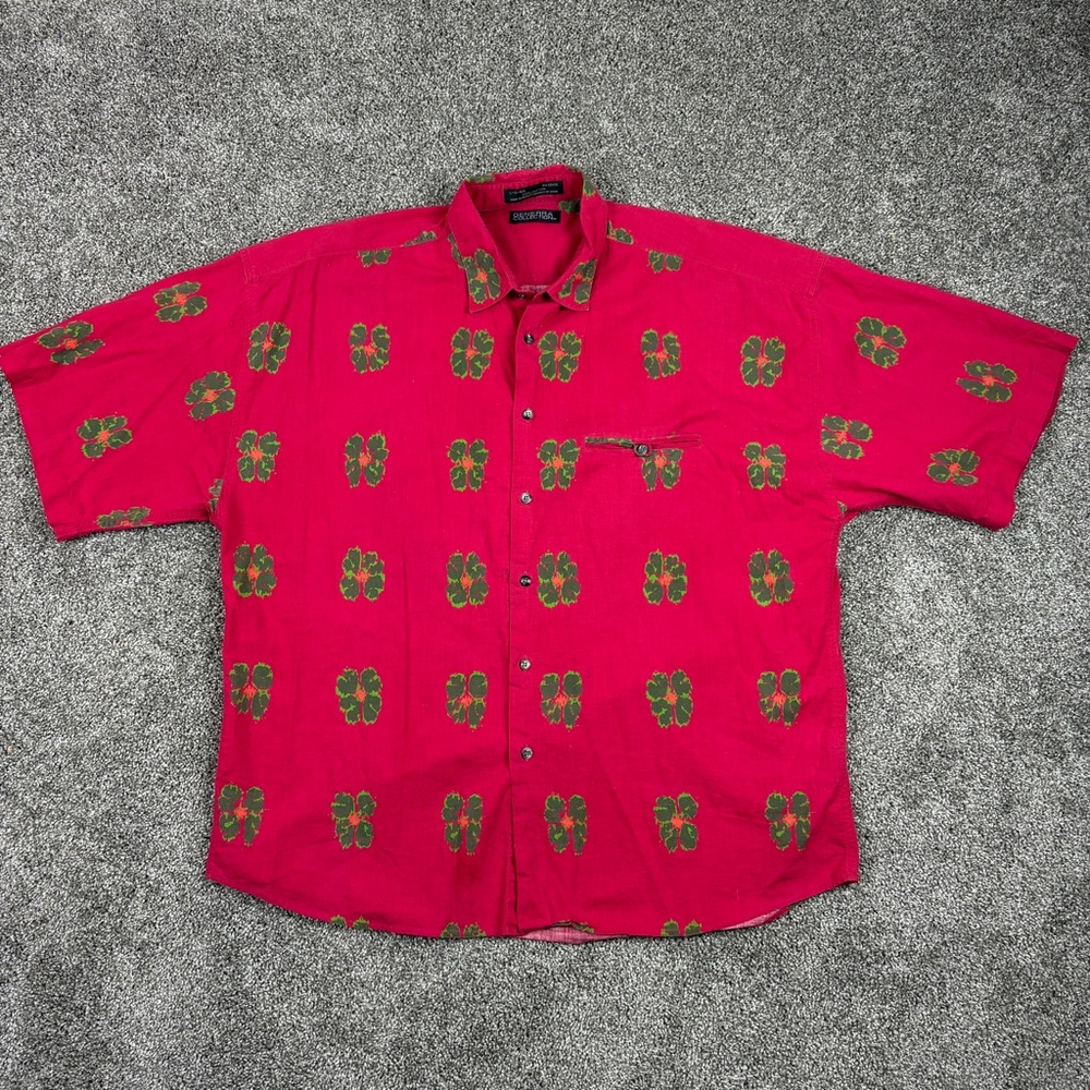 Vintage GENERRA Collection Red and Green Patterned Hawaiian Y2K Men's Shirt